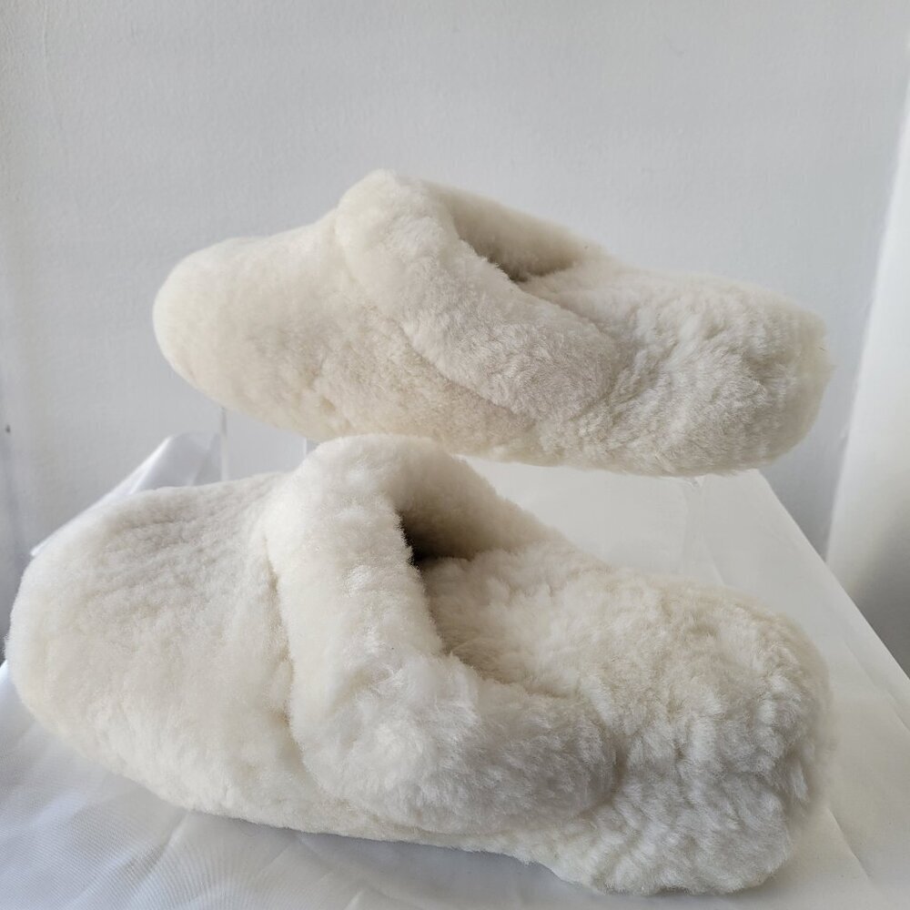 Worthington Women's Off White Genuine Shearling Puffy Slippers  (Size: 9 M)